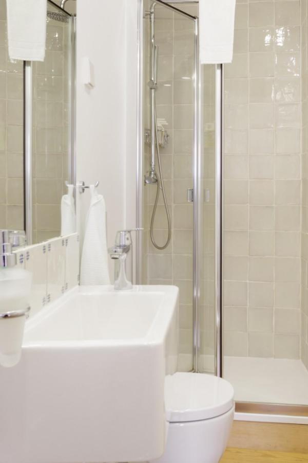 Amazing Rooftop Terrace With River And Historic City View 4 Bedrooms 4 Bathrooms Ac 19Th Century Building Chiado 리스본 외부 사진